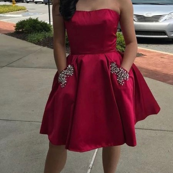 Dresses & Skirts - Red Dress with pockets! Size XS WORN ONCE